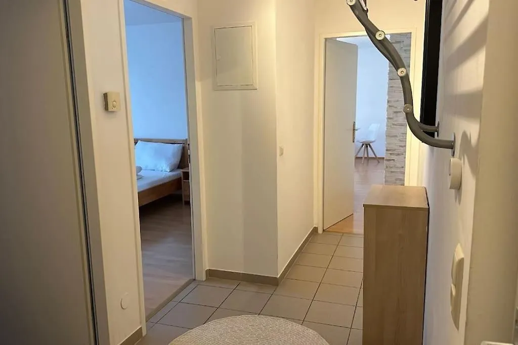 Modern Flat Incl Parking, Near Metro U1 Apartment Vienna Austria