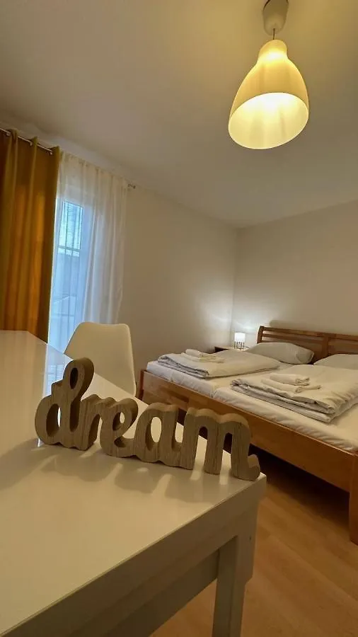 Modern Flat Incl Parking, Near Metro U1 Apartment Vienna
